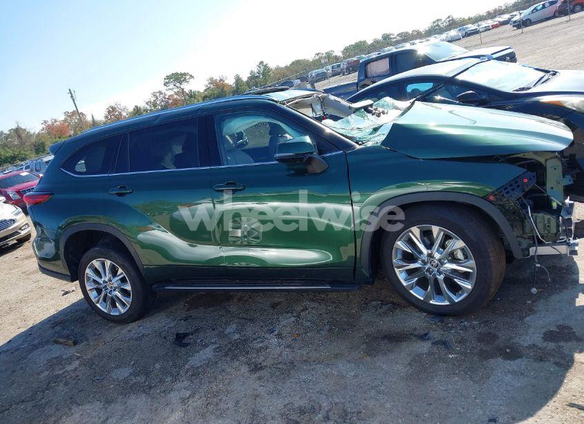 Photo 13 of 2023 Toyota Highlander LIMITED (VIN 5TDKDRAH9PS501742)