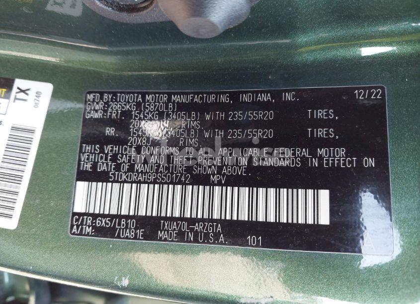 Photo 9 of 2023 Toyota Highlander LIMITED (VIN 5TDKDRAH9PS501742)