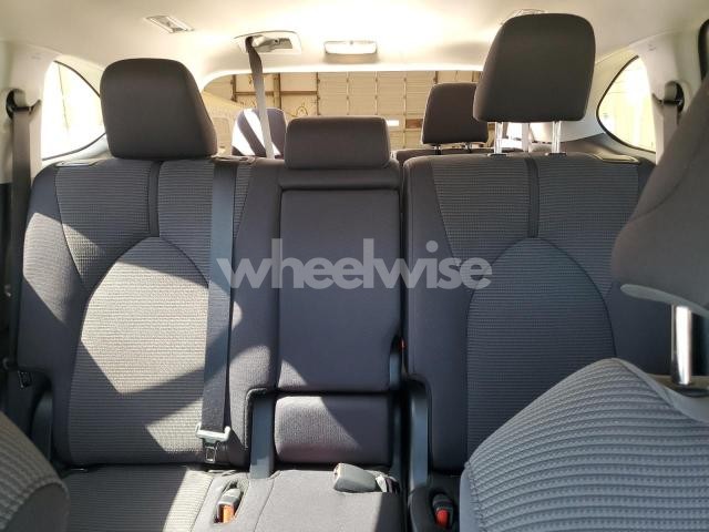 Photo 11 of 2025 TOYOTA HIGHLANDER LE (VIN 5TDKDRAH9SS552182)