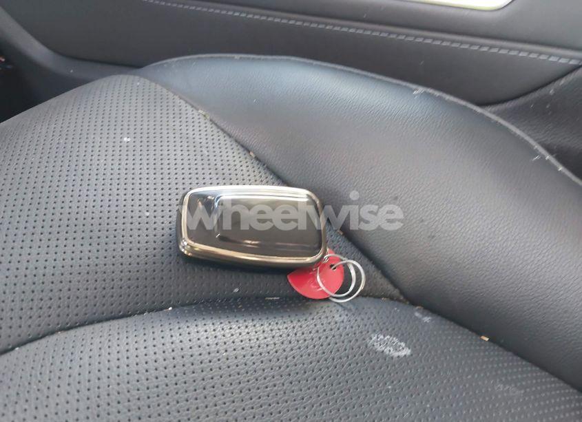 Photo 11 of 2023 Toyota Highlander LIMITED (VIN 5TDKDRAHXPS518355)