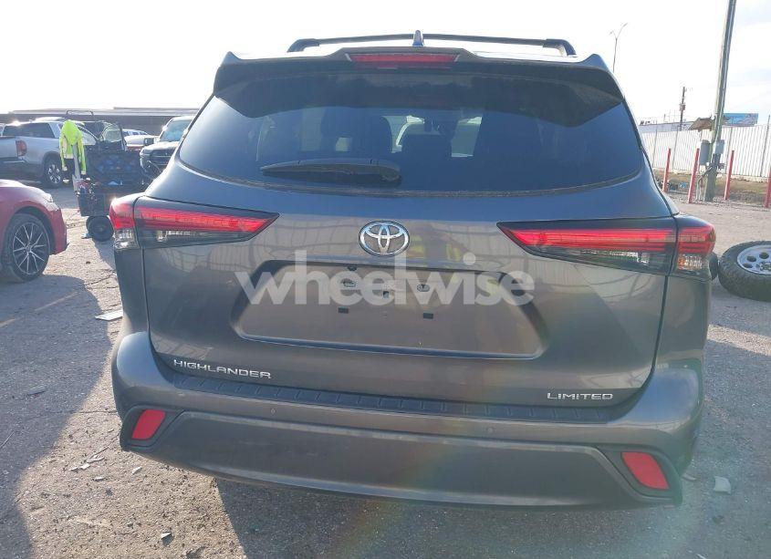 Photo 16 of 2023 Toyota Highlander LIMITED (VIN 5TDKDRAHXPS518355)