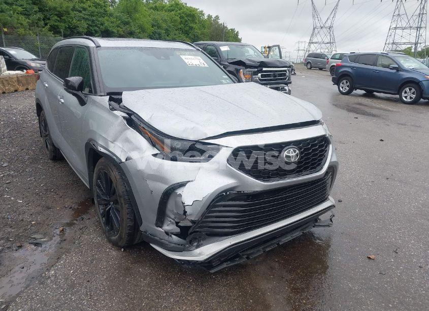 Photo 6 of 2023 Toyota Highlander XSE (VIN 5TDKDRBH0PS509145)