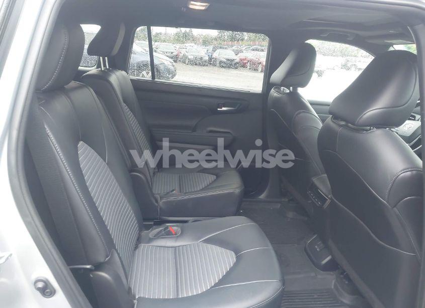 Photo 8 of 2023 Toyota Highlander XSE (VIN 5TDKDRBH0PS509145)