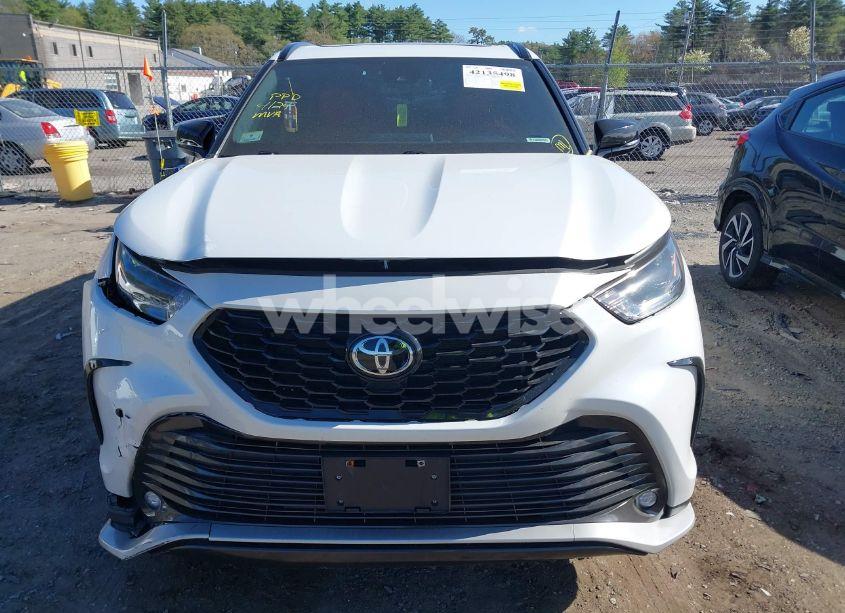 Photo 12 of 2023 Toyota Highlander XSE (VIN 5TDKDRBH1PS006286)