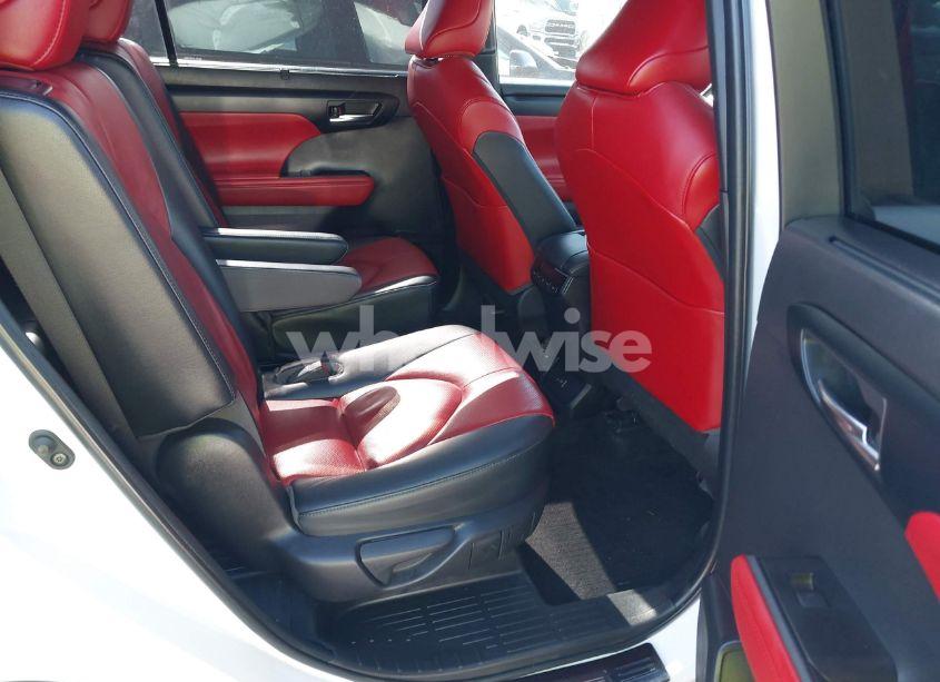 Photo 8 of 2023 Toyota Highlander XSE (VIN 5TDKDRBH1PS006286)