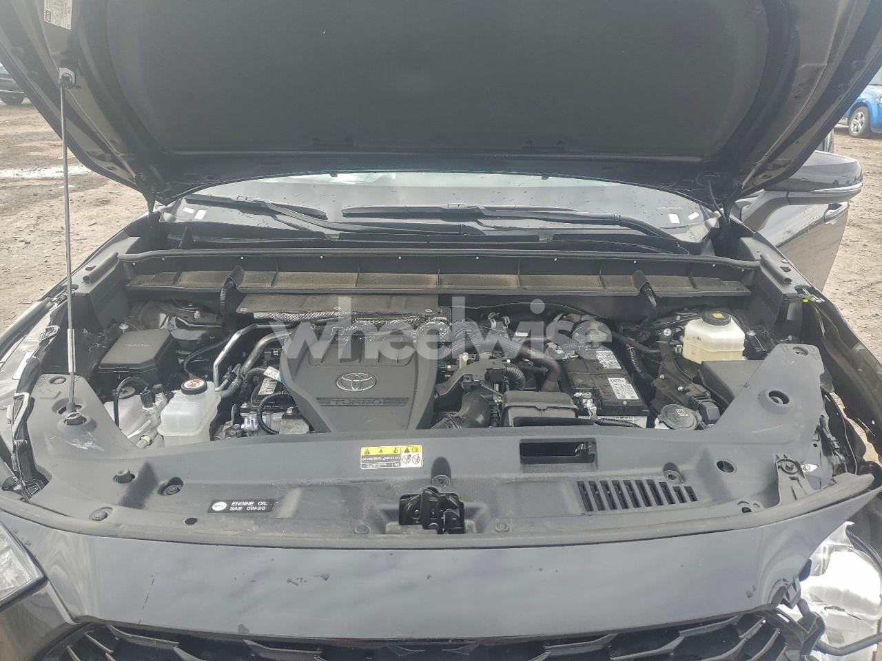 Photo 12 of 2025 TOYOTA HIGHLANDER LE (VIN 5TDKDRBH1SS588625)