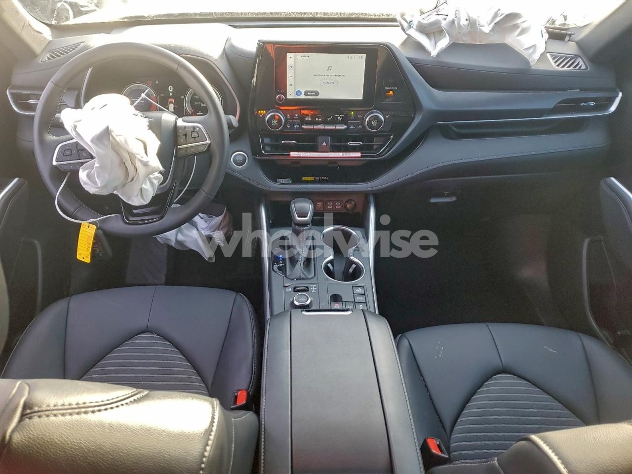 Photo 8 of 2025 TOYOTA HIGHLANDER LE (VIN 5TDKDRBH1SS588625)