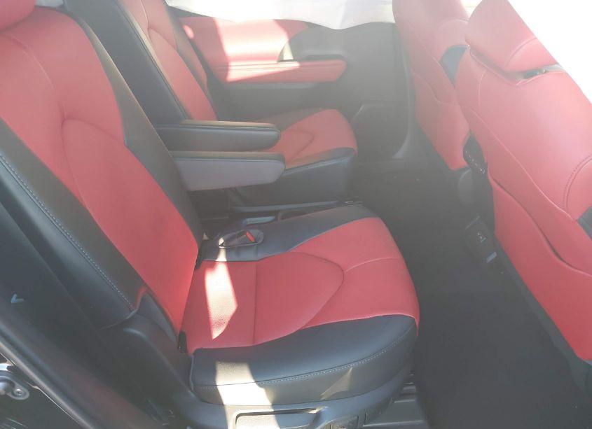 Photo 8 of 2023 Toyota Highlander XSE (VIN 5TDKDRBH2PS029009)