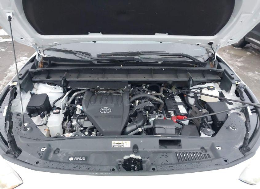 Photo 10 of 2023 Toyota Highlander XLE (VIN 5TDKDRBH2PS037837)