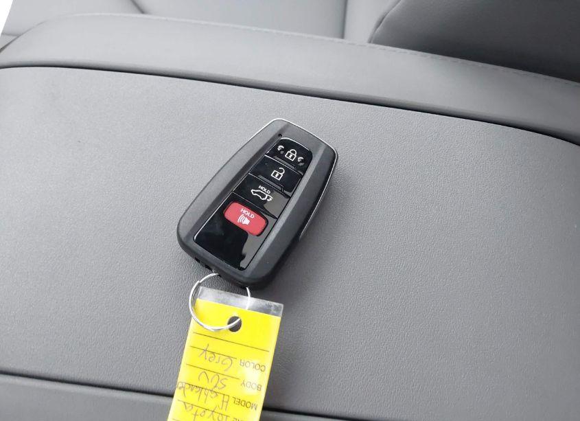 Photo 11 of 2023 Toyota Highlander XLE (VIN 5TDKDRBH2PS037837)