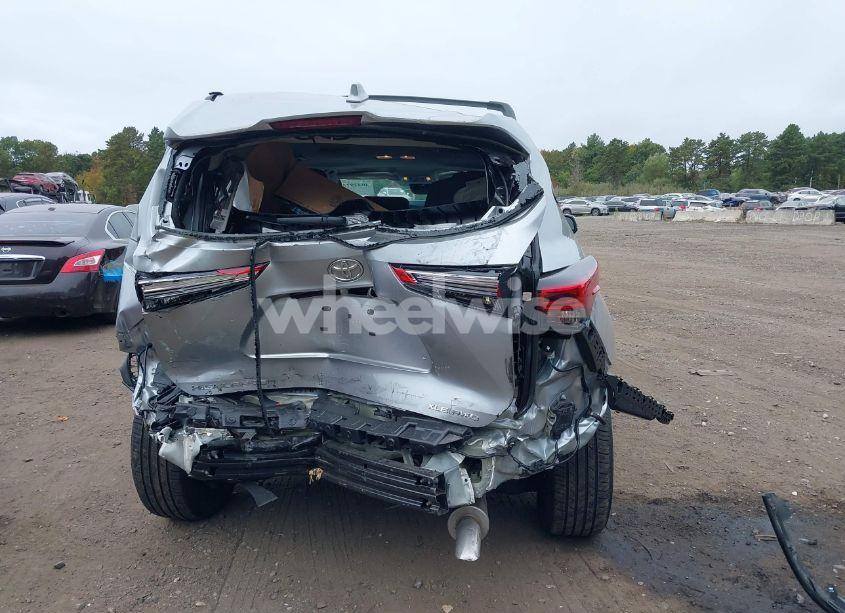 Photo 16 of 2023 Toyota Highlander XLE (VIN 5TDKDRBH2PS524939)