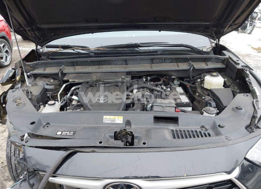 Photo 10 of 2023 Toyota Highlander XLE (VIN 5TDKDRBH2PS527372)