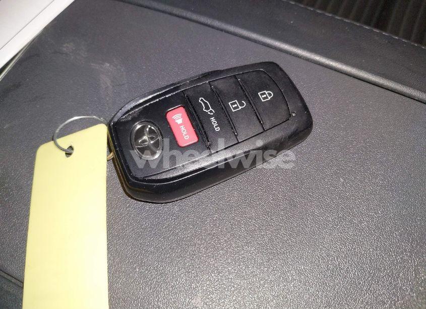 Photo 11 of 2024 Toyota Highlander XSE (VIN 5TDKDRBH2RS528556)