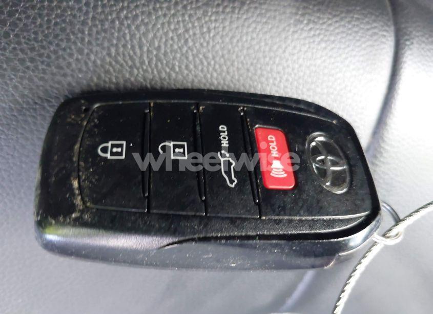 Photo 11 of 2024 Toyota Highlander XSE (VIN 5TDKDRBH3RS531904)