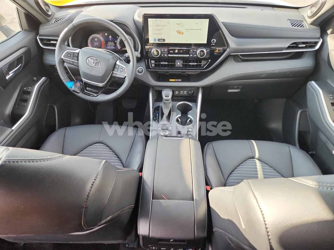 Photo 8 of 2025 TOYOTA HIGHLANDER LE (VIN 5TDKDRBH3SS586519)