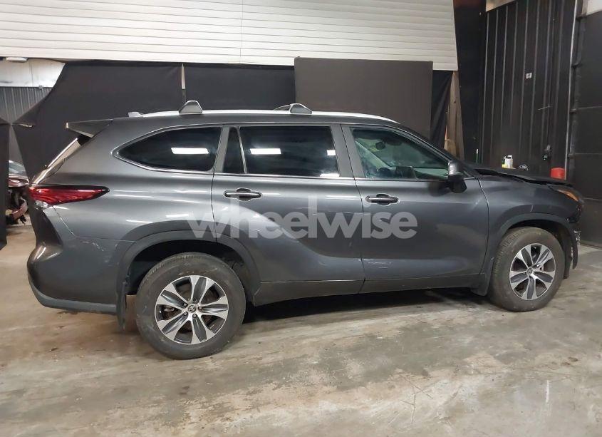 Photo 14 of 2023 Toyota Highlander XLE (VIN 5TDKDRBH4PS009022)