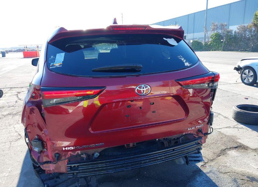 Photo 17 of 2023 Toyota Highlander XLE (VIN 5TDKDRBH4PS041579)