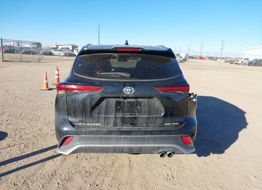 Photo 16 of 2023 Toyota Highlander XSE (VIN 5TDKDRBH4PS507981)