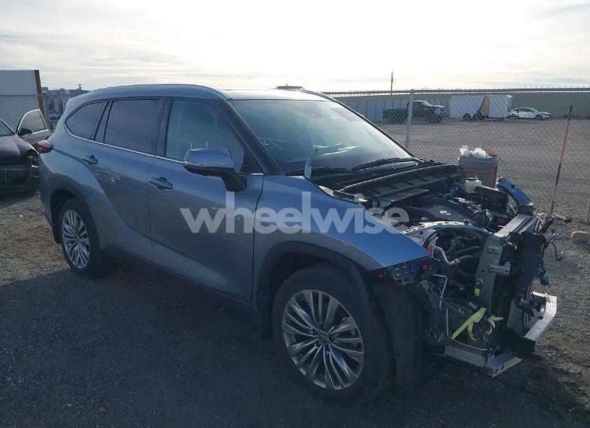 2024 Toyota Highlander PLATINUM (VIN 5TDKDRBH4RS528705) main photo