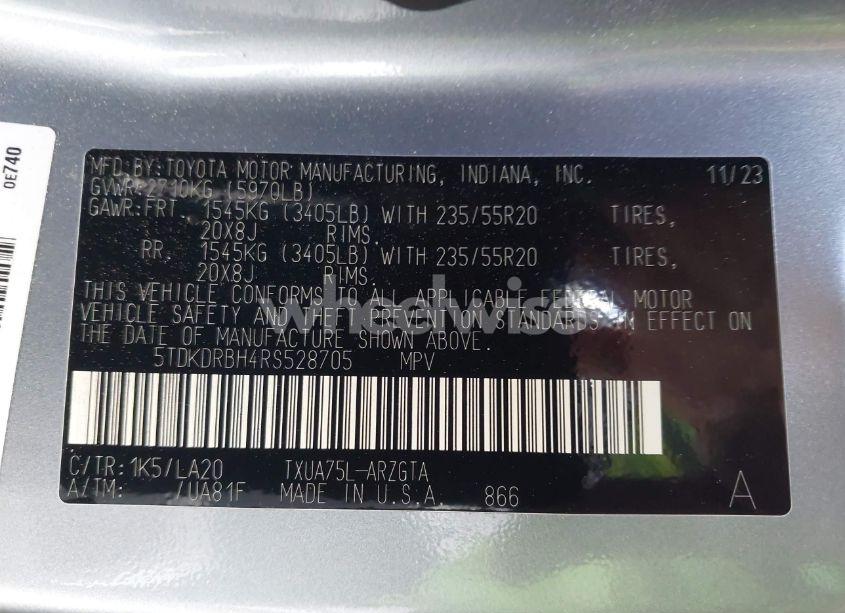 Photo 9 of 2024 Toyota Highlander PLATINUM (VIN 5TDKDRBH4RS528705)