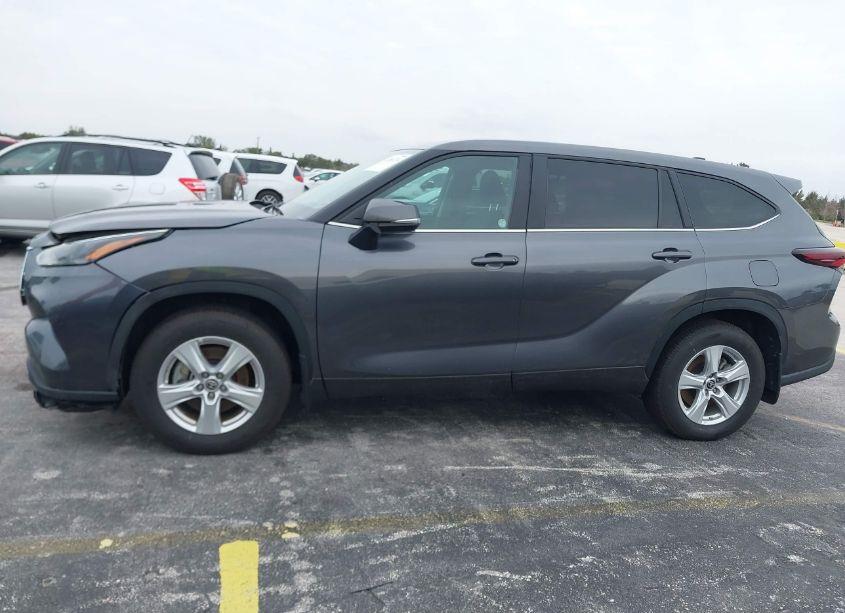 Photo 14 of 2024 Toyota Highlander LE (VIN 5TDKDRBH4RS537730)