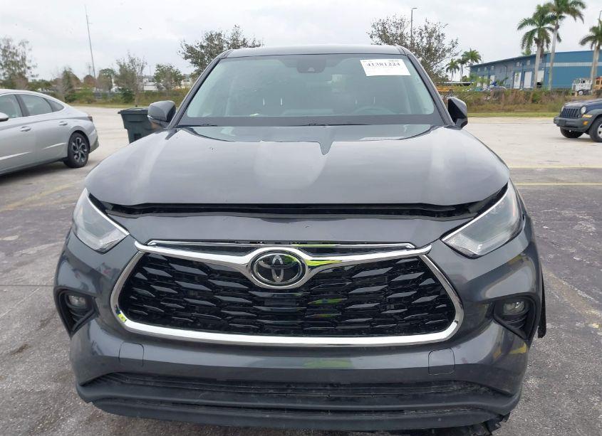 Photo 6 of 2024 Toyota Highlander LE (VIN 5TDKDRBH4RS537730)