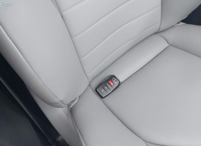 Photo 11 of 2024 Toyota Highlander XLE (VIN 5TDKDRBH4RS559209)