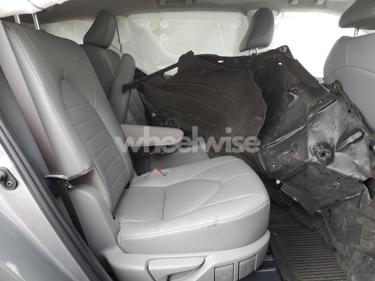 Photo 11 of 2025 TOYOTA HIGHLANDER LE (VIN 5TDKDRBH4SS587484)