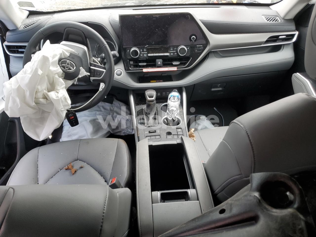 Photo 8 of 2025 TOYOTA HIGHLANDER LE (VIN 5TDKDRBH4SS587484)