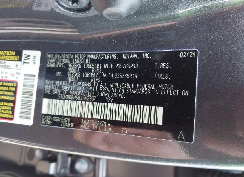 Photo 9 of 2024 Toyota Highlander XLE (VIN 5TDKDRBH5RS542967)