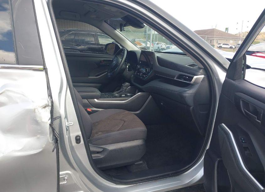 Photo 5 of 2023 Toyota Highlander LE (VIN 5TDKDRBH6PS520358)