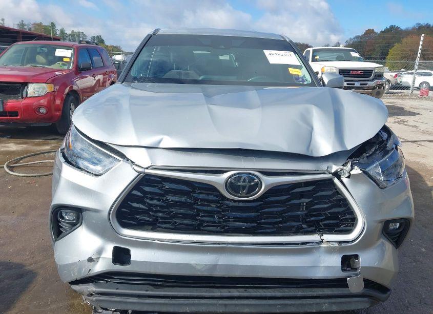 Photo 6 of 2023 Toyota Highlander LE (VIN 5TDKDRBH6PS520358)