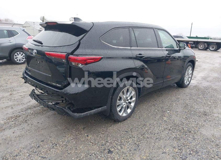 Photo 4 of 2023 Toyota Highlander LIMITED (VIN 5TDKDRBH7PS017289)