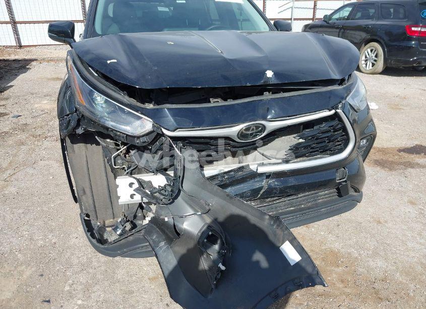 Photo 6 of 2023 Toyota Highlander LE (VIN 5TDKDRBH8PS039060)