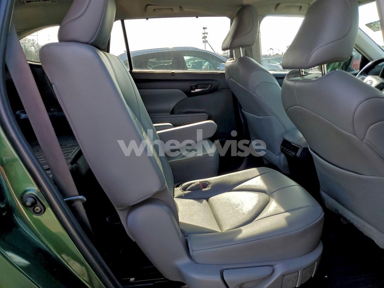 Photo 11 of 2023 TOYOTA HIGHLANDER L (VIN 5TDKDRBH8PS500287)