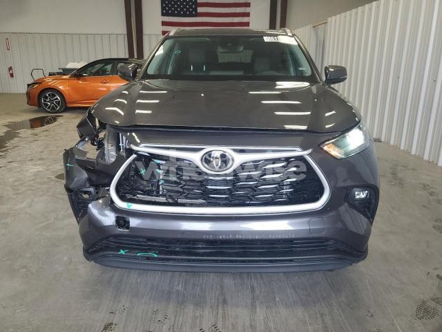 Photo 8 of 2025 TOYOTA HIGHLANDER LE (VIN 5TDKDRBH8SS585172)