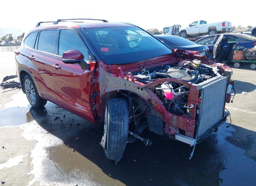 2023 Toyota Highlander PLATINUM (VIN 5TDKDRBHXPS001202) main photo