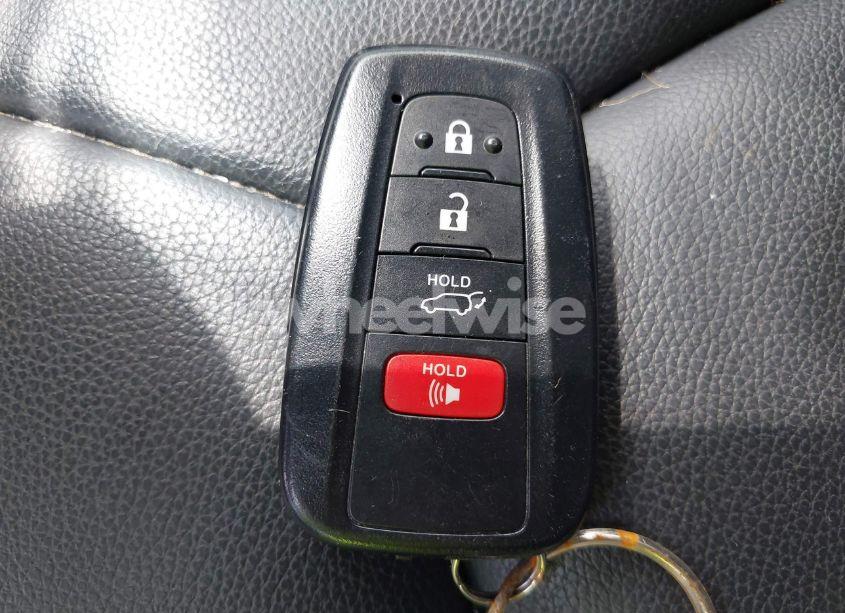 Photo 11 of 2023 Toyota Highlander XLE (VIN 5TDKDRBHXPS017948)