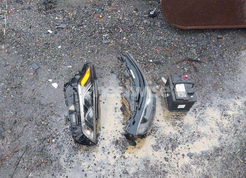 Photo 12 of 2023 Toyota Highlander PLATINUM (VIN 5TDKDRBHXPS506513)