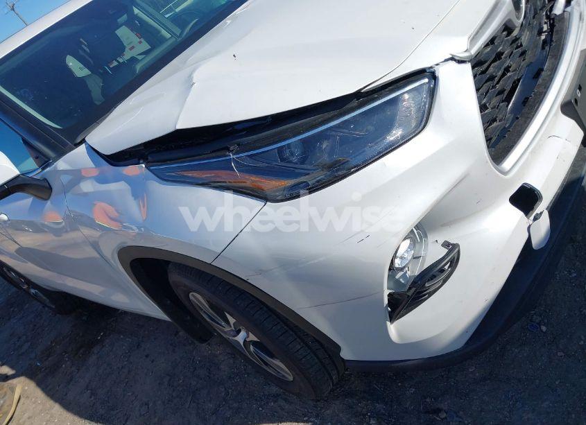 Photo 18 of 2024 Toyota Highlander XLE (VIN 5TDKDRBHXRS556279)