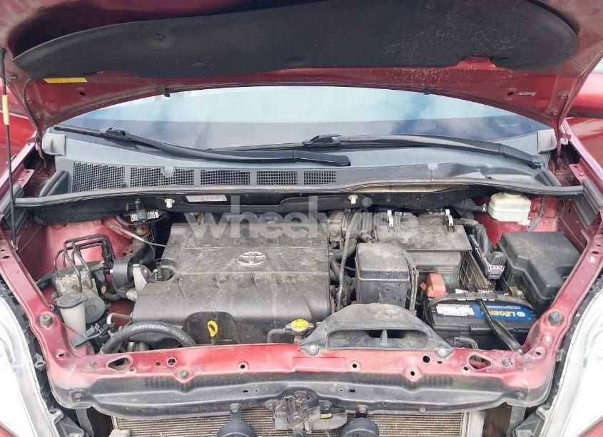 Photo 10 of 2011 Toyota Sienna LE V6 (VIN 5TDKK3DC0BS018460)