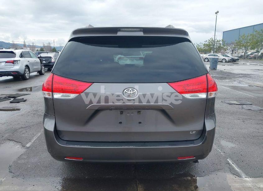 Photo 16 of 2011 Toyota Sienna LE V6 (VIN 5TDKK3DC0BS035100)