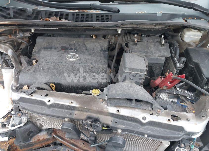 Photo 10 of 2011 Toyota Sienna LE V6 (VIN 5TDKK3DC0BS044928)