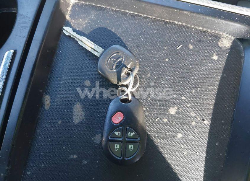 Photo 11 of 2011 Toyota Sienna LE V6 (VIN 5TDKK3DC0BS047375)