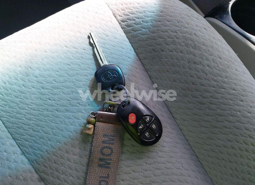 Photo 11 of 2011 Toyota Sienna LE V6 (VIN 5TDKK3DC0BS050227)