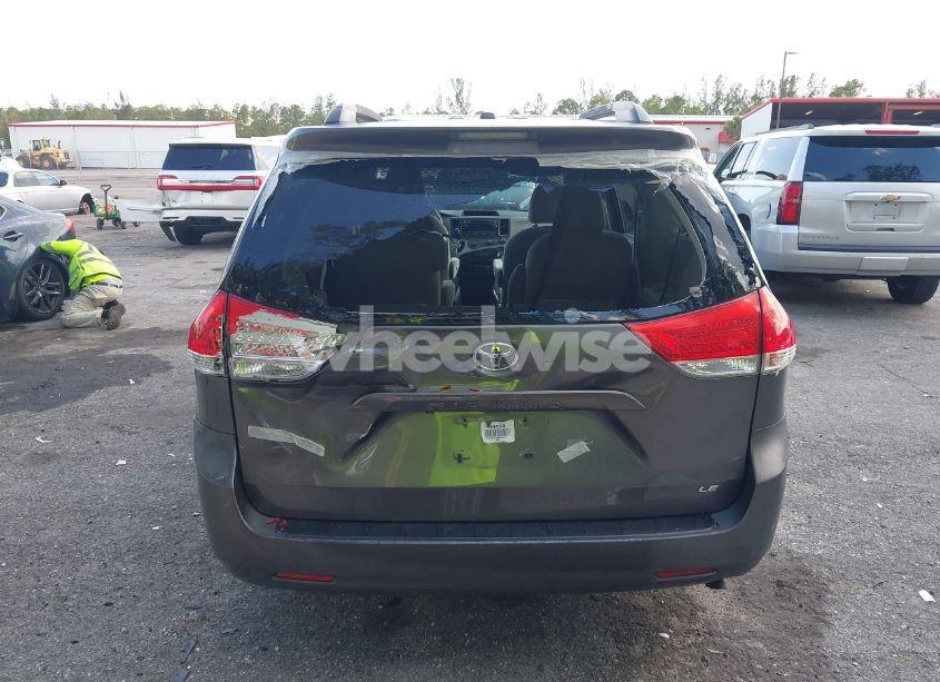 Photo 16 of 2011 Toyota Sienna LE V6 (VIN 5TDKK3DC0BS050227)