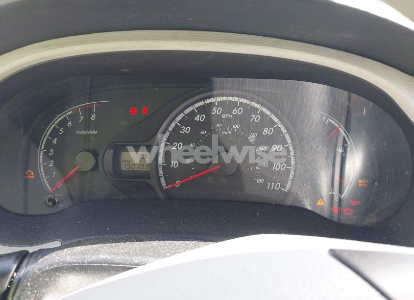 Photo 7 of 2011 Toyota Sienna LE V6 (VIN 5TDKK3DC0BS050227)