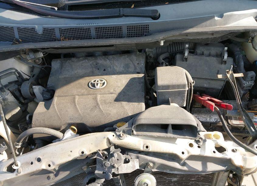 Photo 10 of 2011 Toyota Sienna LE V6 (VIN 5TDKK3DC0BS050437)