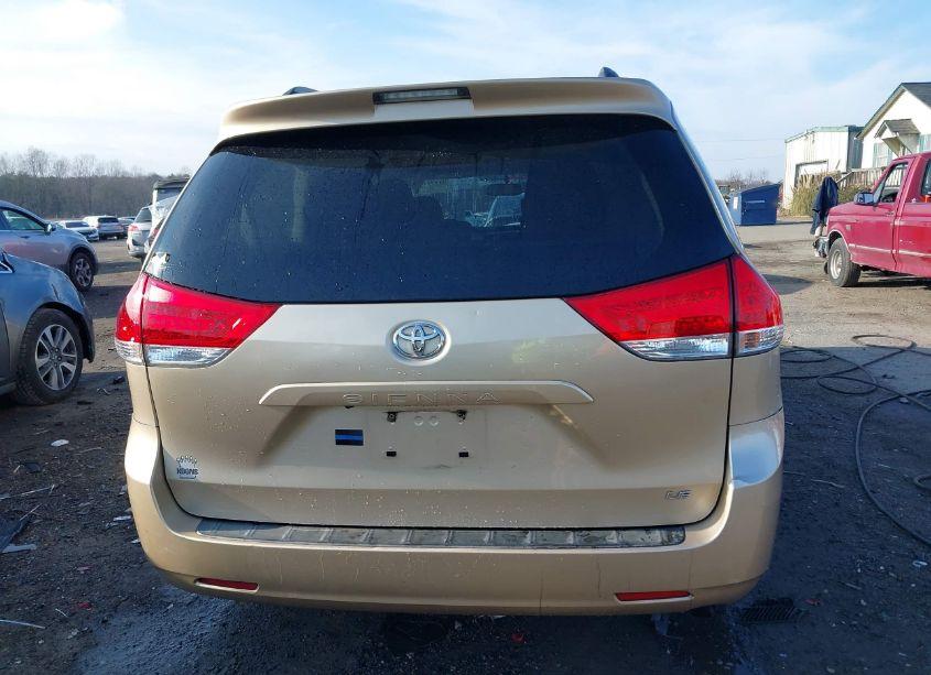 Photo 16 of 2011 Toyota Sienna LE V6 (VIN 5TDKK3DC0BS050437)