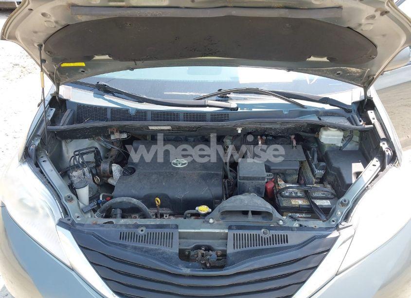 Photo 10 of 2011 Toyota Sienna LE V6 (VIN 5TDKK3DC0BS052186)